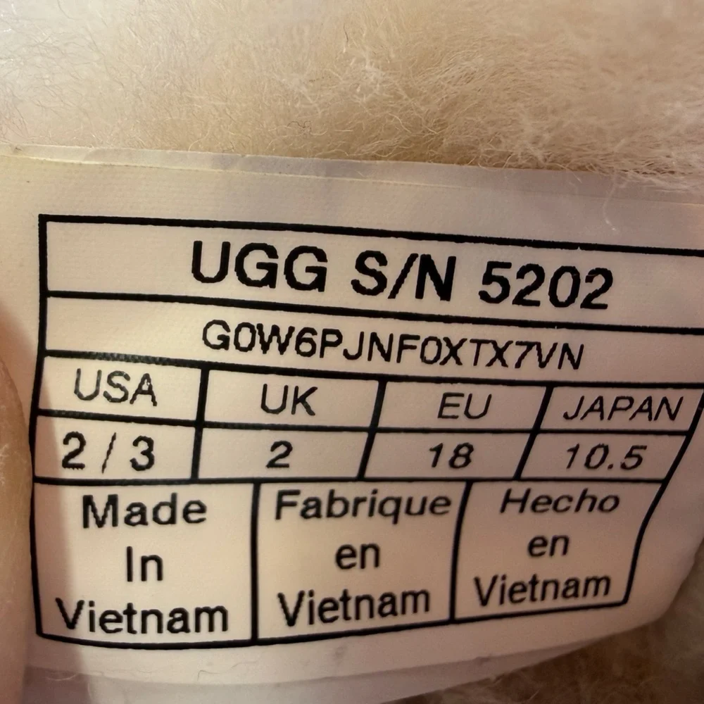 UGG Infant‎ Erin Suede Shearling Lined Boots USA Size 2 / 3 Uggs Chestnut Ugg